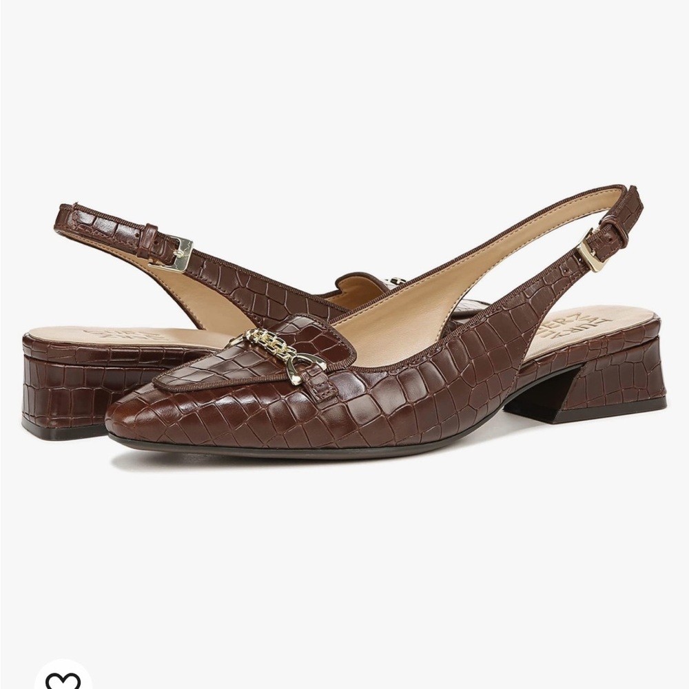 Naturalizer Women LindseySlingbackPointedToe
LowBlockHeelPump; Size 7W
